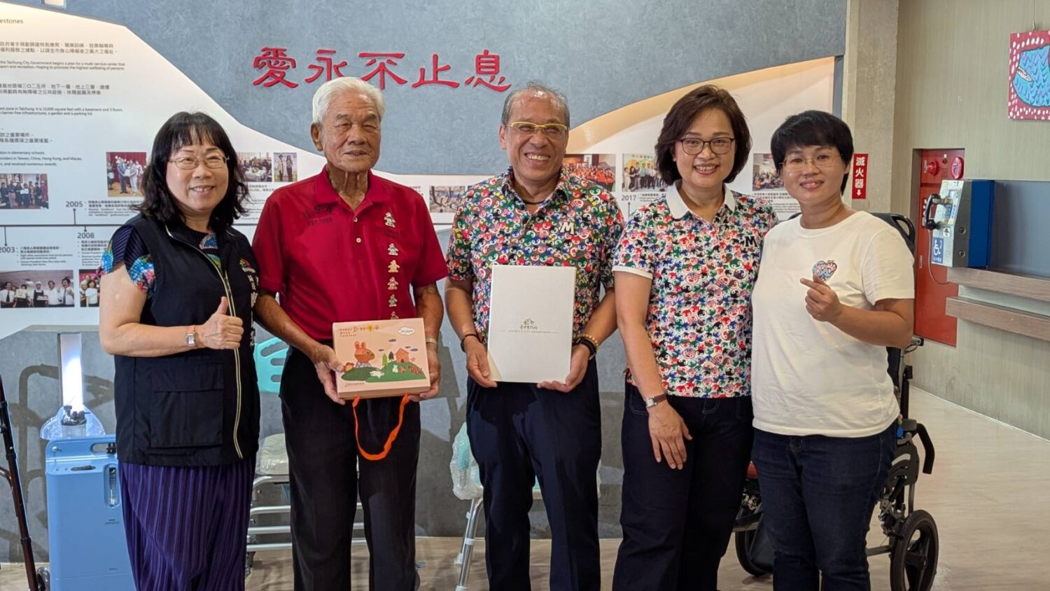 鼎霖國際捐贈90萬元輔具 台中市民短期租借免久候 鼎霖國際捐贈90萬元輔具 台中市民短期租借免久候