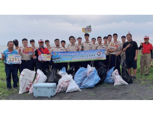 替代役男響應國際淨灘日 參與淨灘公益體驗漁村文化