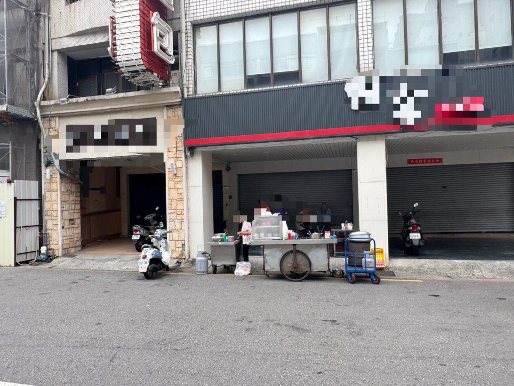 因警爆紅又被警開單!高雄蛋餅攤「遭檢舉」老闆娘二度移位超無奈 因警爆紅又被警開單!高雄蛋餅攤「遭檢舉」老闆娘二度移位超無奈