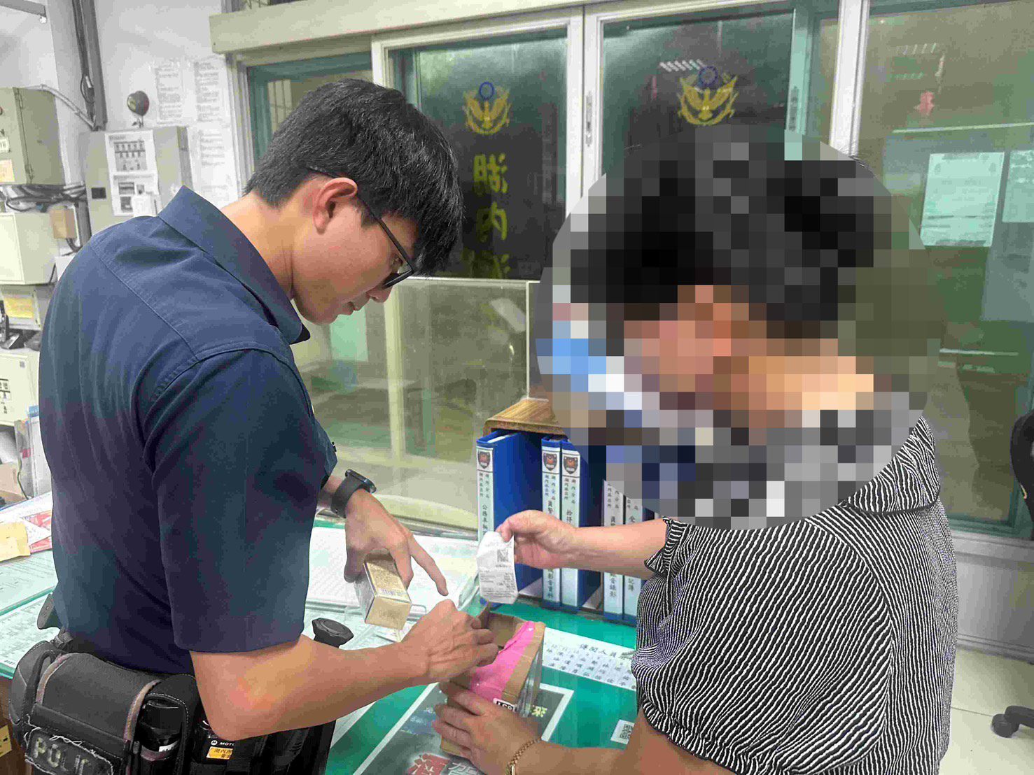 湖內警主動協助詐騙包裹退款  民眾讚賞服務親切