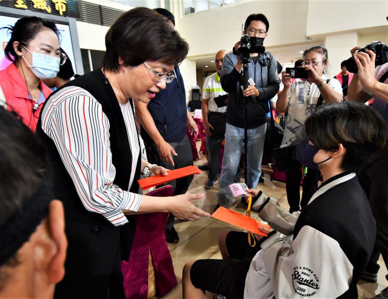 「月圓送暖 用愛陪伴」　114年彰化縣中秋節關懷慰問活動讓溫暖傳遞下去