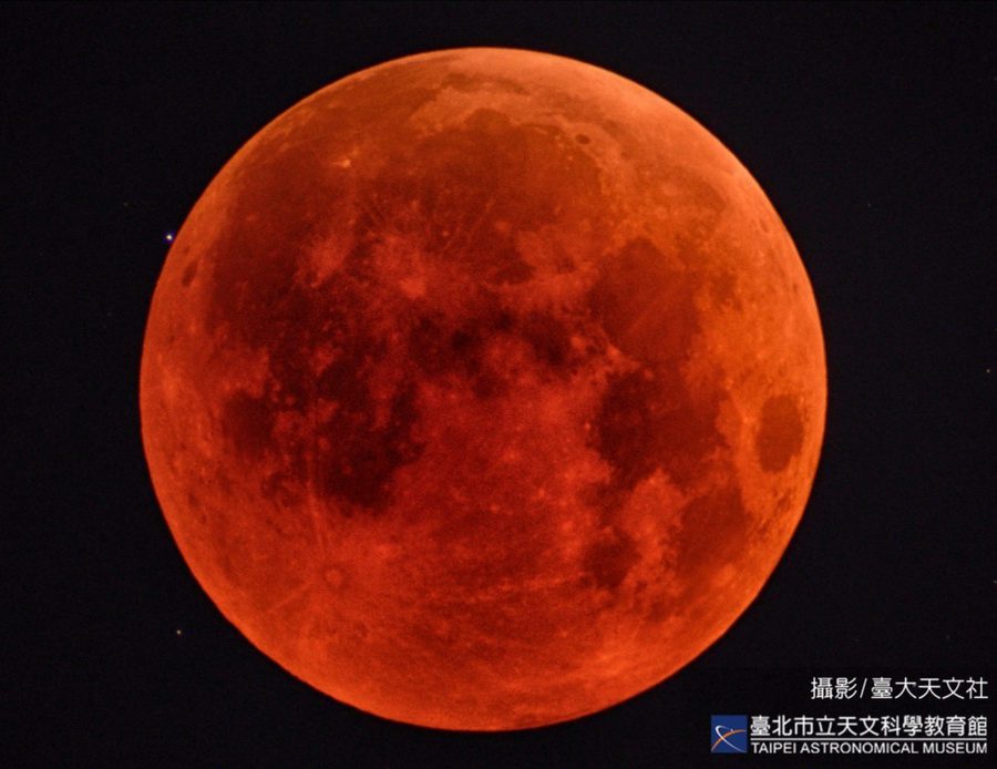 影音∕未來15年內最長「紅月」 0908凌晨天現奇景