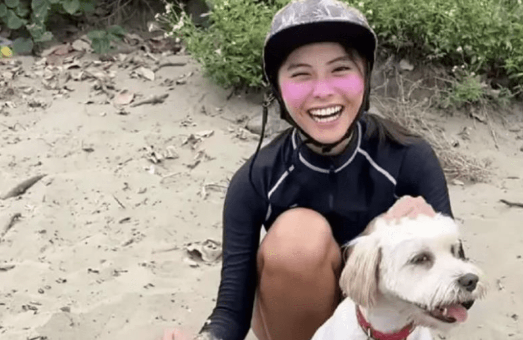 網紅若盈「拍片餵狗喝啤酒」！狗狗狂吠　挨轟虐待動物