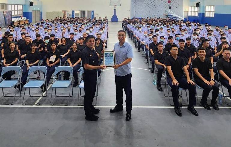 蘆竹警結合海巡署宣導交通安全 推廣人本交通與停讓文化