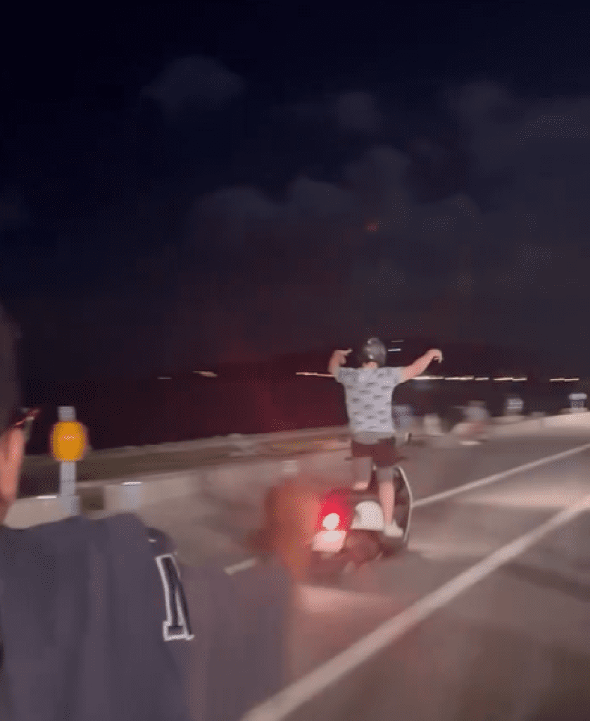 花蓮男深夜闖自行車道炫技　雙手離把站立騎車遭警法辦