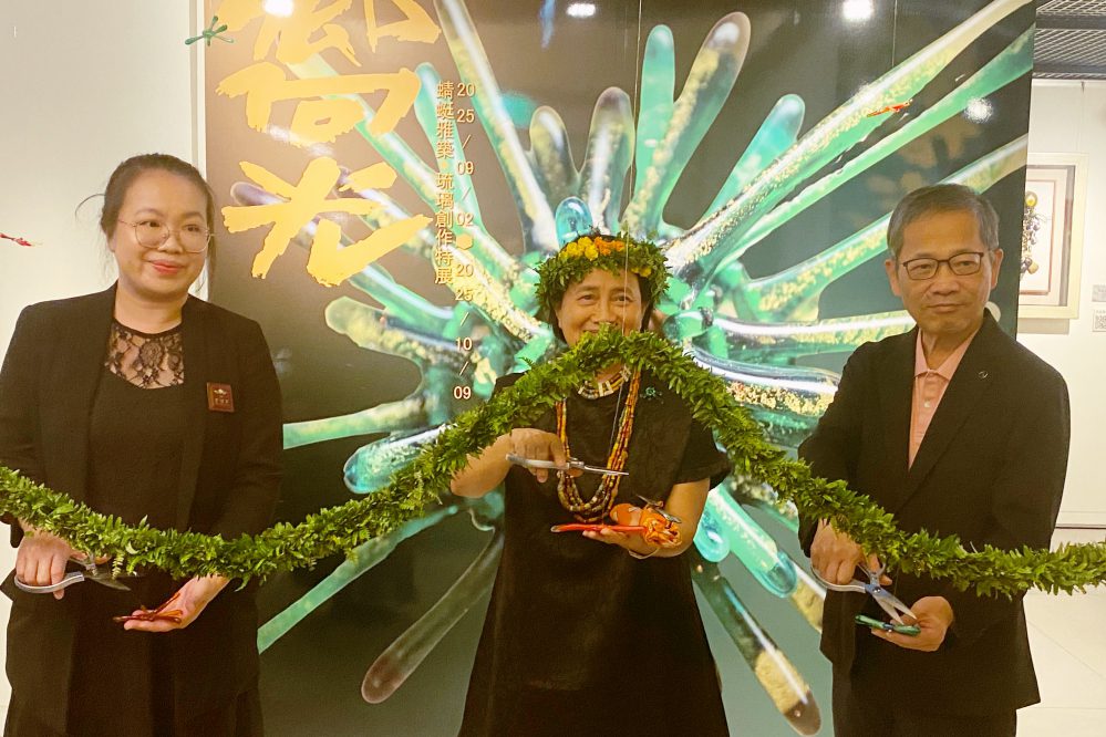 放慢腳步，走入琉璃世界趣！　《嚮光：序曲》蜻蜓雅築琉璃創作展登場