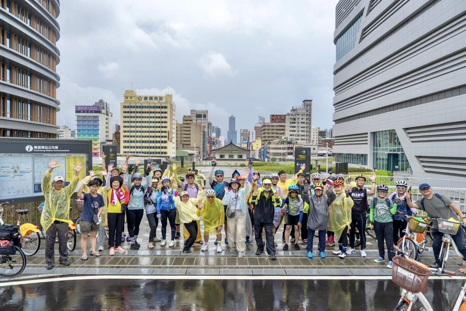 2025「高雄乘風而騎」觀光局舉辦 9/21三塊厝站復古開騎