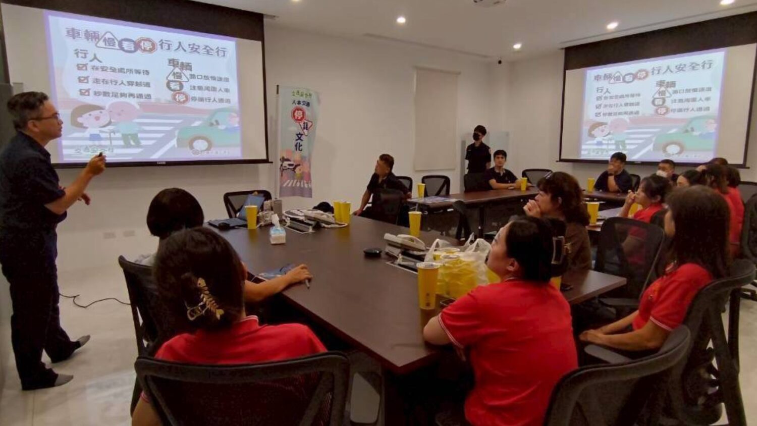 湖內分局推動交通安全月  加強防禦駕駛宣導