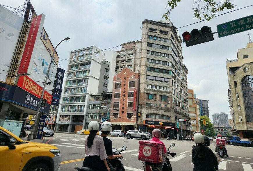 房市新矛盾：剛需族背房貸數十年，真成了「被收割的韭菜」嗎？