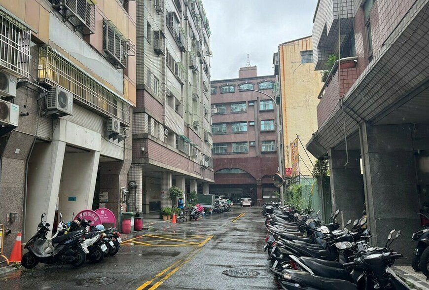 中古屋市場爆恐慌殺盤！屋主慘砍3成仍賣不掉 銀行拒貸成致命一擊