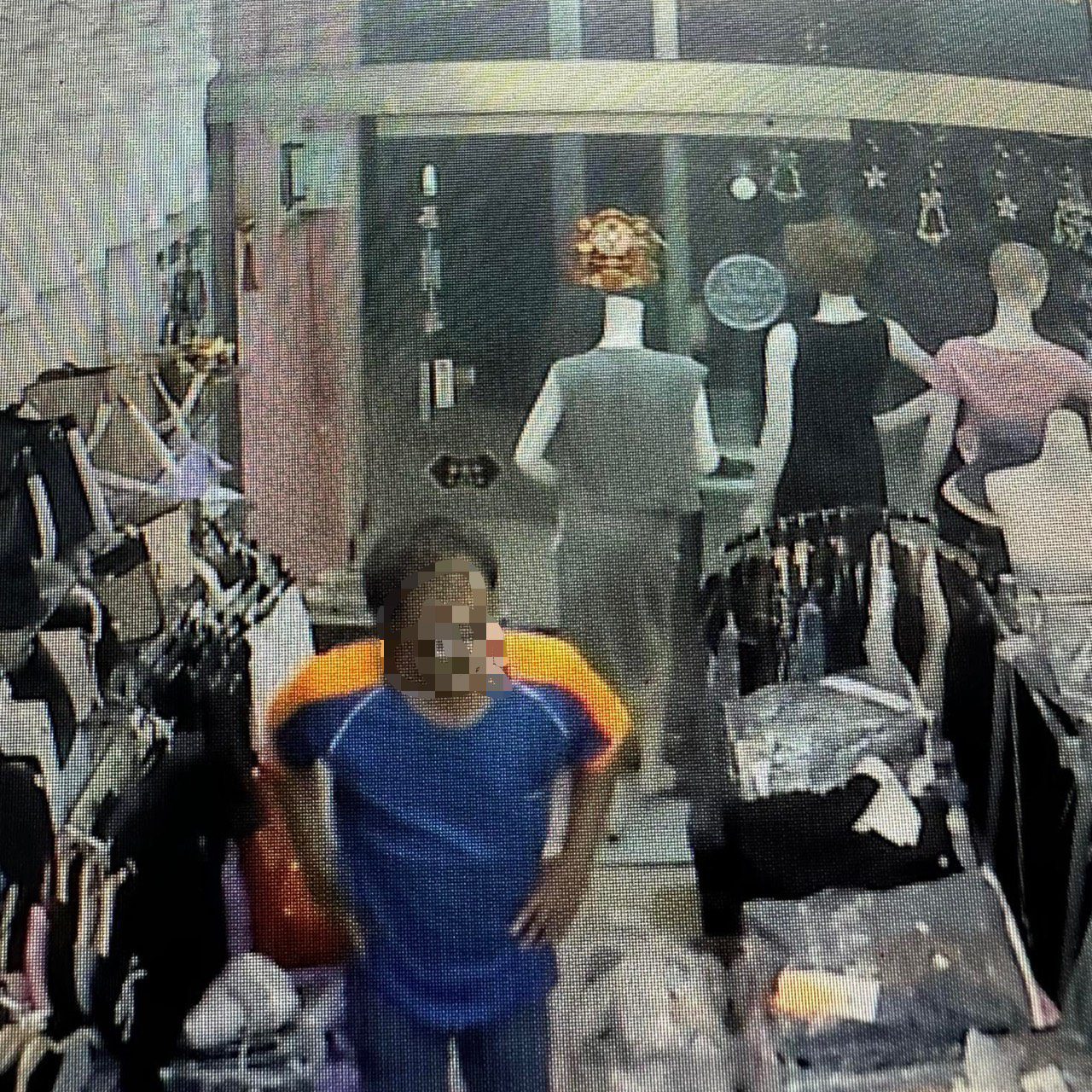 男子無視監視器入店行竊 桃警鎖定嫌犯全力追緝