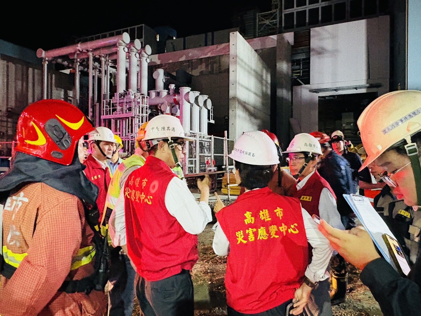 陳其邁趕往興達電廠 了解火災原因 陳其邁趕往興達電廠 了解火災原因