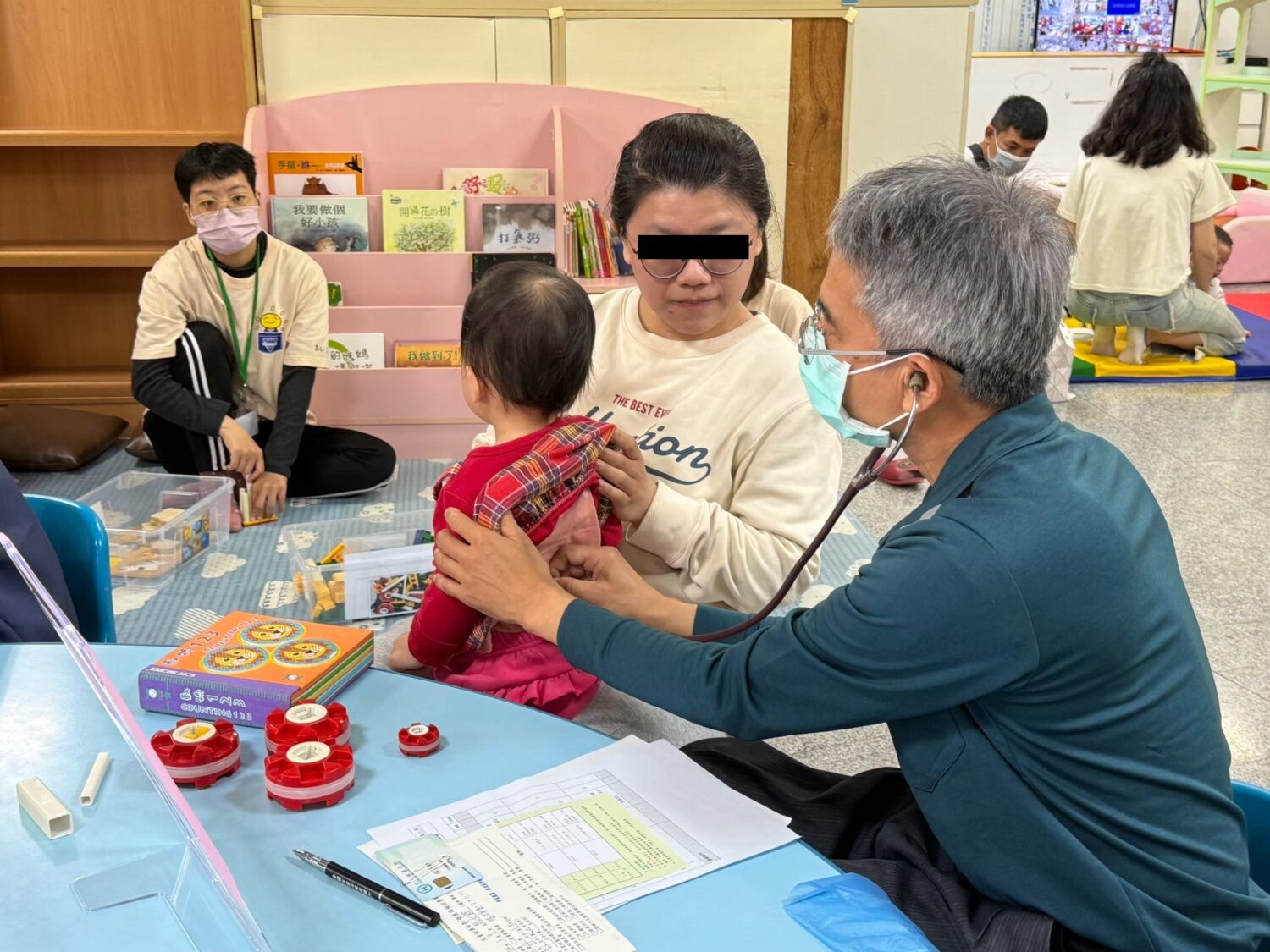 屏東健康起步走！ 寶寶篩檢早期發現早期療育 打破「大隻雞慢啼」迷思
