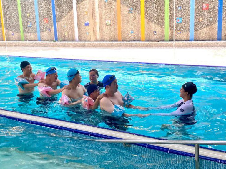 國際扶輪3521地區第二分區聯合社服　捐助25萬元做為新竹仁愛基金會身心障礙者水中活動經費