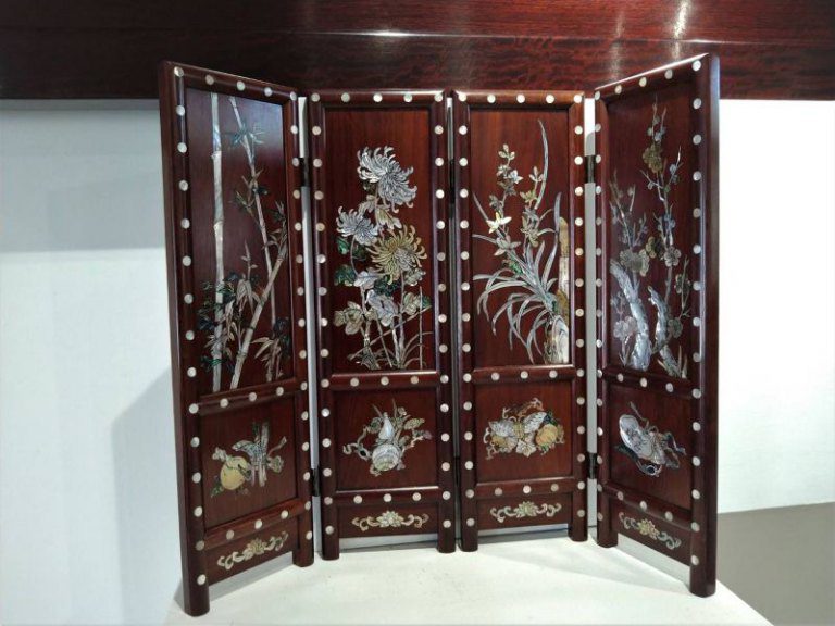 25道工序細細打磨展現天然貝殼虹彩光澤　陳甫民、李麗珠、歐定國聯合展出螺鈿藝品