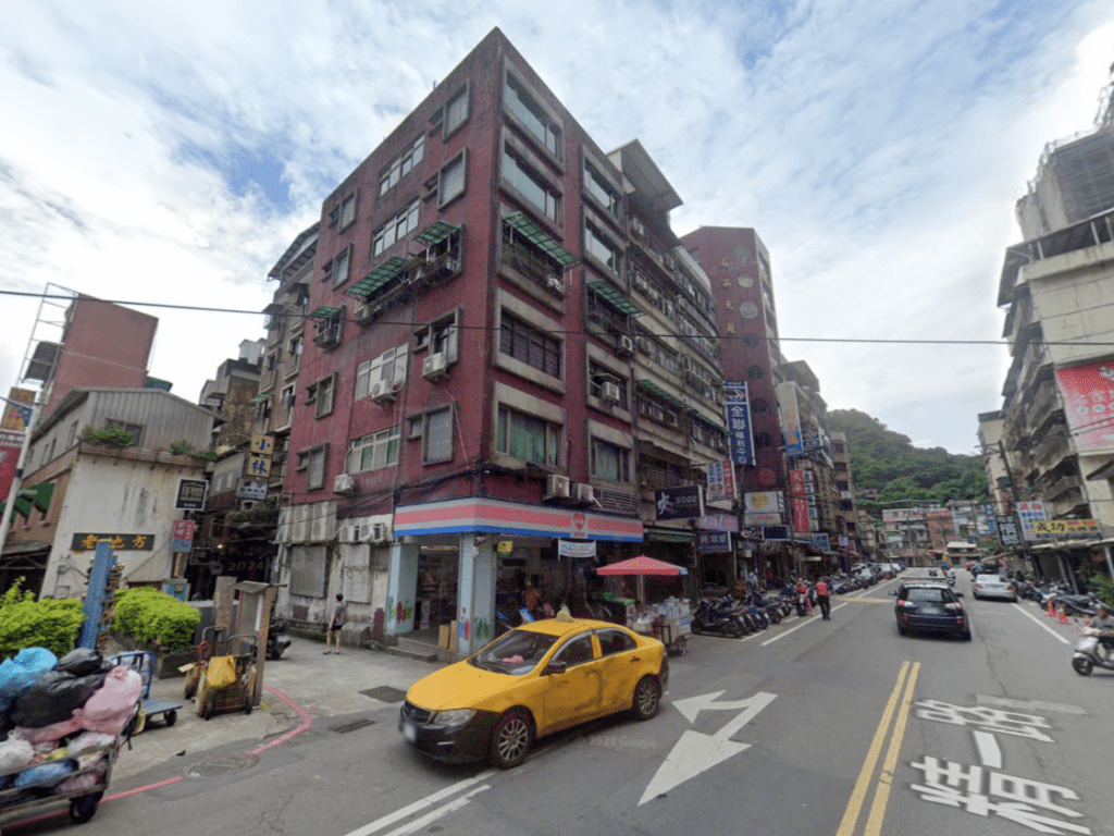 基隆7旬翁卡拉OK店狂飲　醉倒沙發猝死