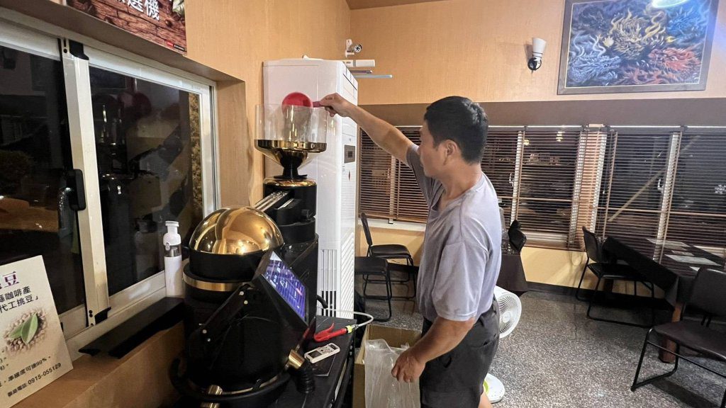「彰化縣國產精品咖啡豆評鑑活動」AI選豆機成利器