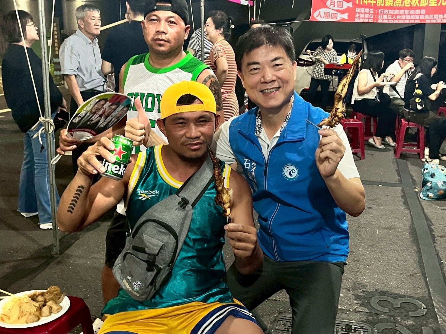 秋節前夕外籍船員溫暖團圓 高市海洋局攜手關懷 建構人權友善港都 秋節前夕外籍船員溫暖團圓 高市海洋局攜手關懷 建構人權友善港都