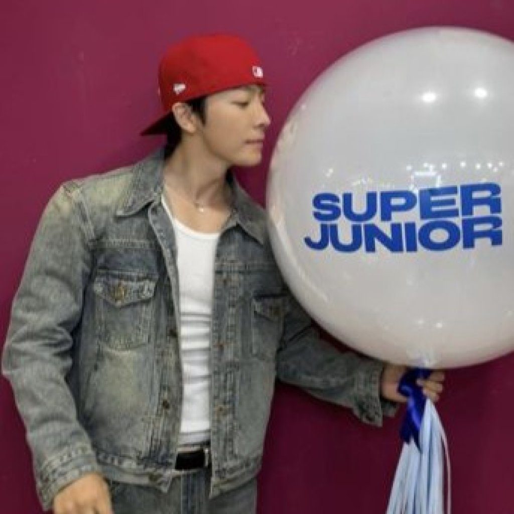 東海不慎「走光」！氣球反射養眼身材　粉絲拉近看肌肉