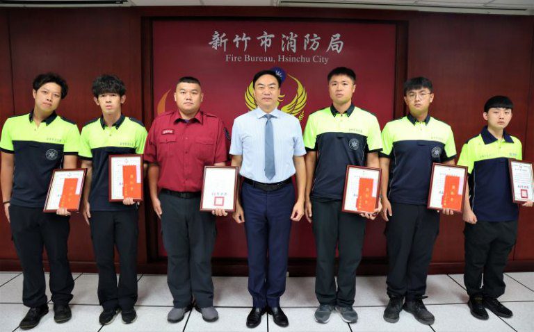 竹市消防局AED即刻救援！　邱臣遠代理市長肯定傑出同仁成功挽救患者生命