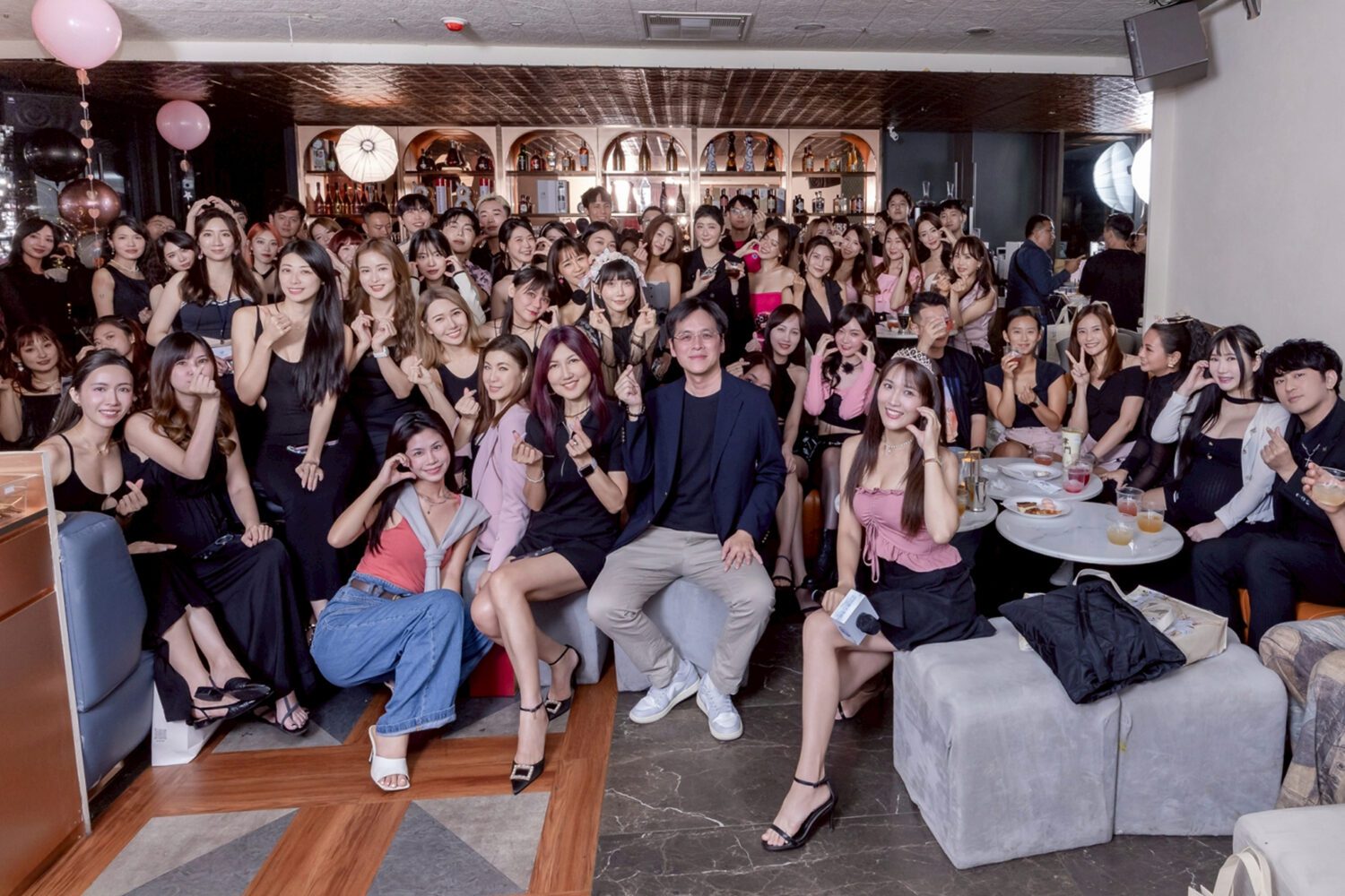 淨妍醫美集團舉辦KOL感謝餐敘  攜手藝人跨界合作推公益年曆