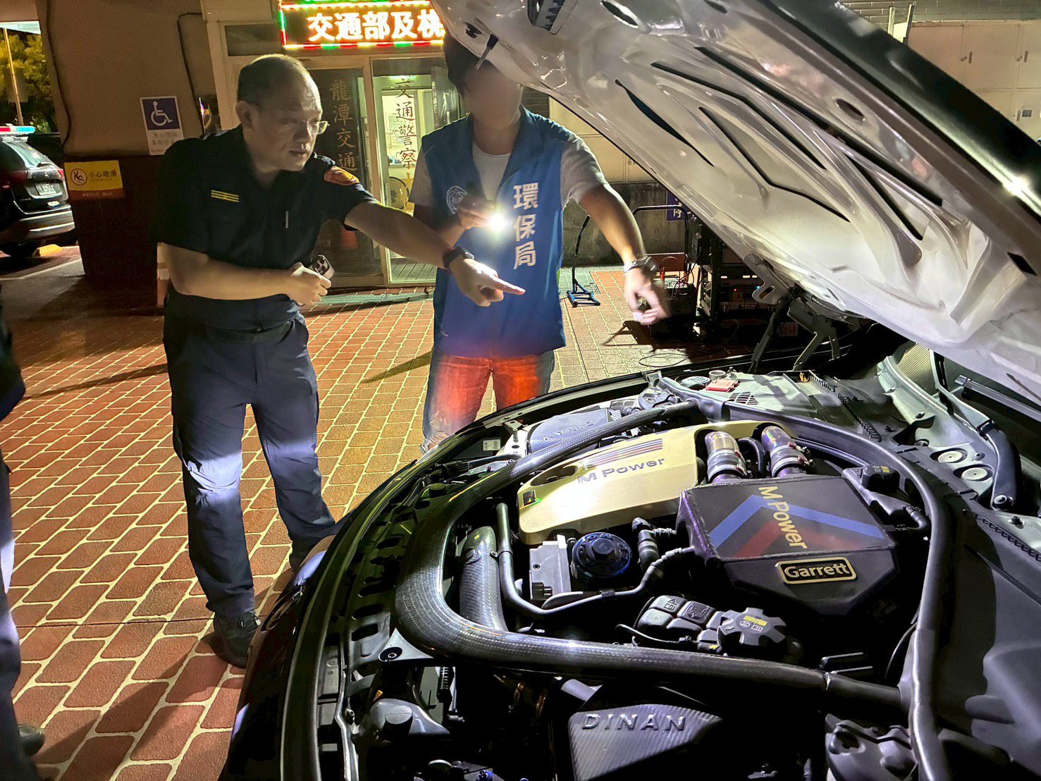 龍潭環警監深夜出擊 1晚逮8噪音車祭罰單