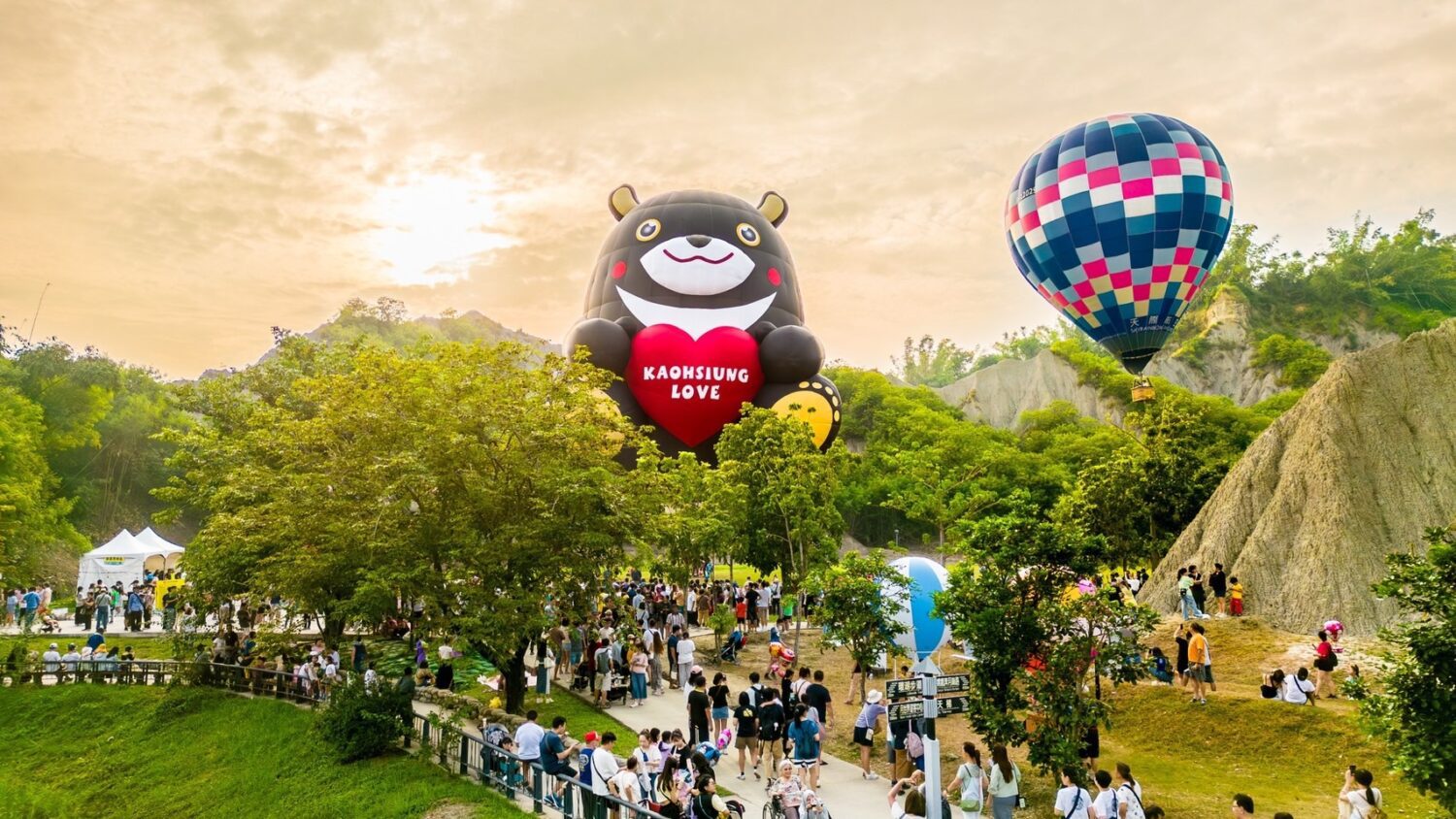 高雄熊再現!「2025高雄愛‧月熱氣球」9/17全台7-11同步開賣 高雄熊再現!「2025高雄愛‧月熱氣球」9/17全台7-11同步開賣