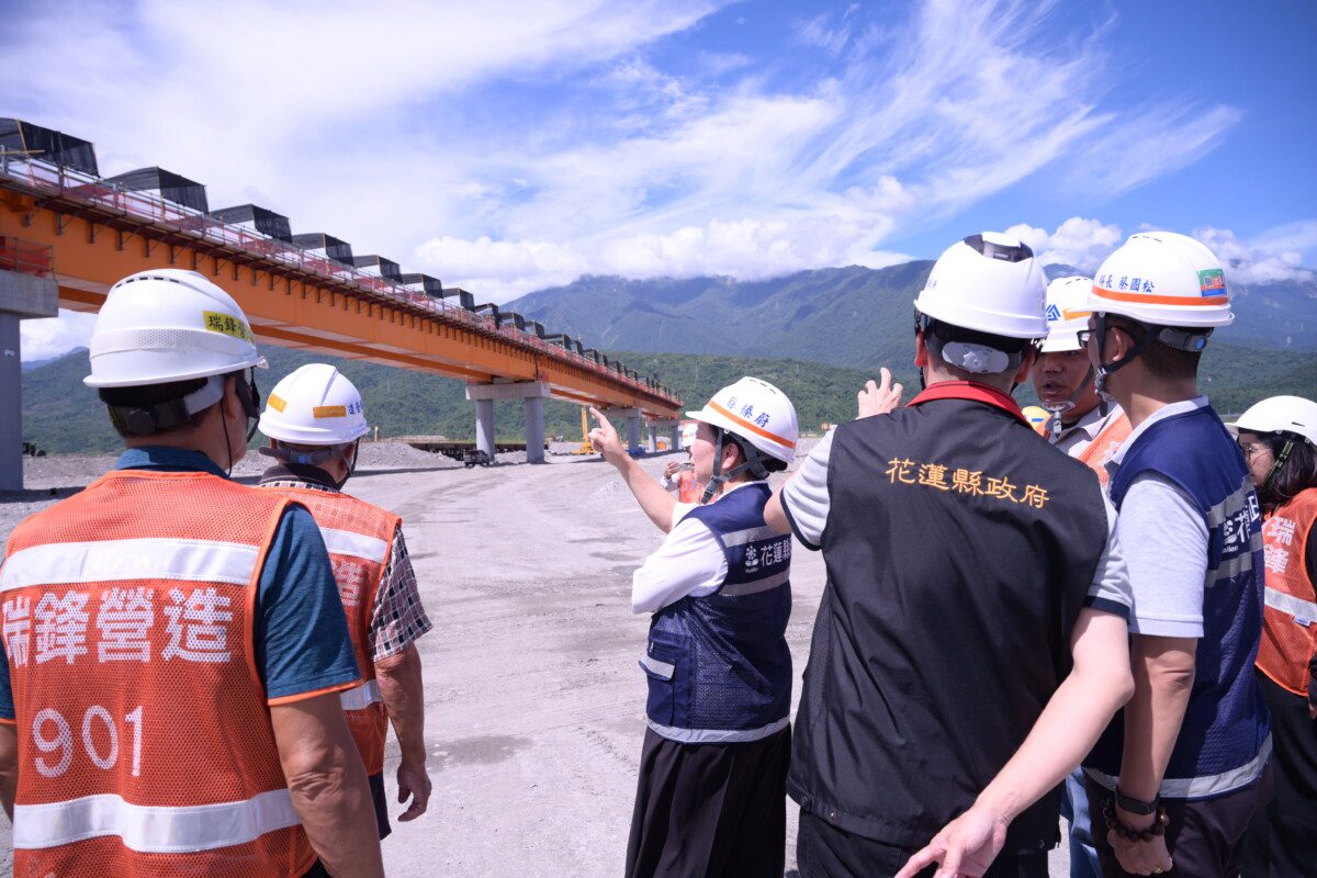 徐榛蔚縣長會勘南區建設 高寮大橋預估提前明年四月完工