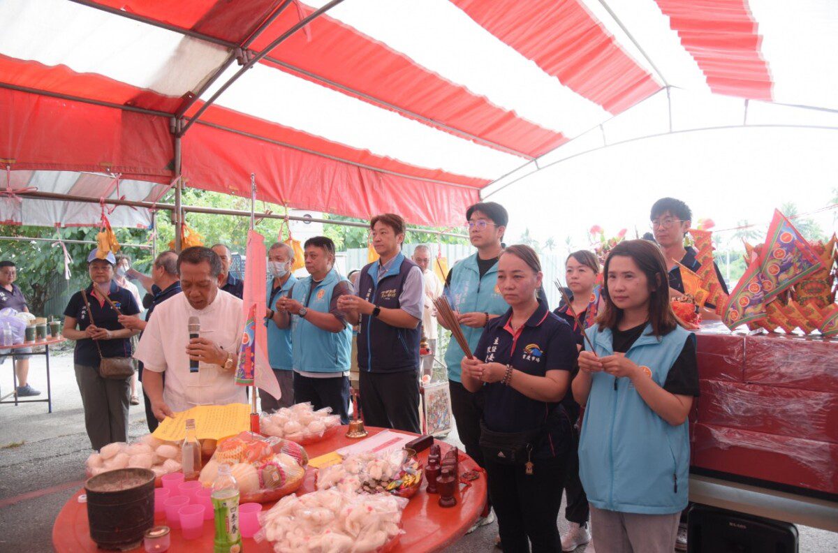 花蓮市重慶市場吉祥月普渡祈安 攤商祈願生意興隆