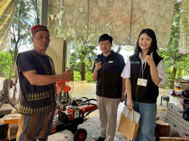 小改變、大助益! 中彰投分署運用「職務再設計」為原民窯烤師傅重拾工作力 小改變、大助益! 中彰投分署運用「職務再設計」為原民窯烤師傅重拾工作力