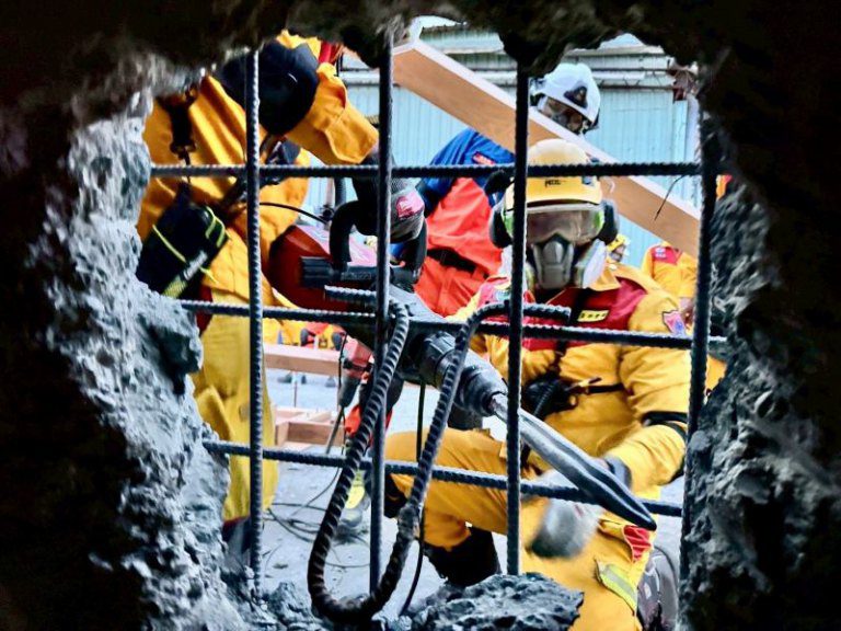 國家防災日大規模震災演練! 邱臣遠代理市長:竹市特種搜救隊出動齊心防災 國家防災日大規模震災演練! 邱臣遠代理市長:竹市特種搜救隊出動齊心防災