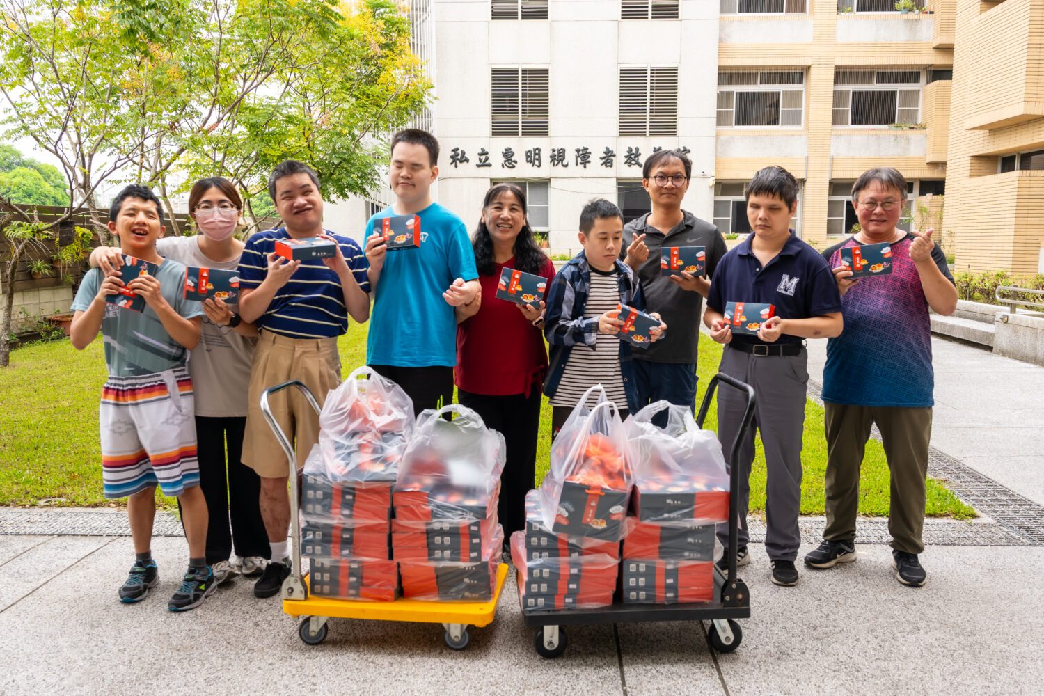 多單位同步捐贈中市惠明教養院 共創人間最溫暖畫面