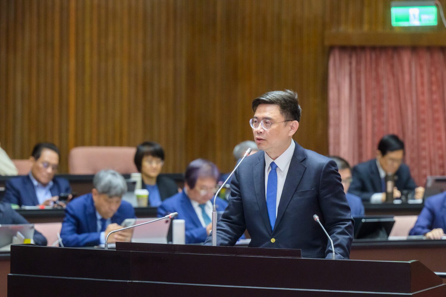 賴瑞隆版土石採取法已送案：盜採砂石最高重罰五億、未改善按日罰千萬、違法機具一律強制沒入