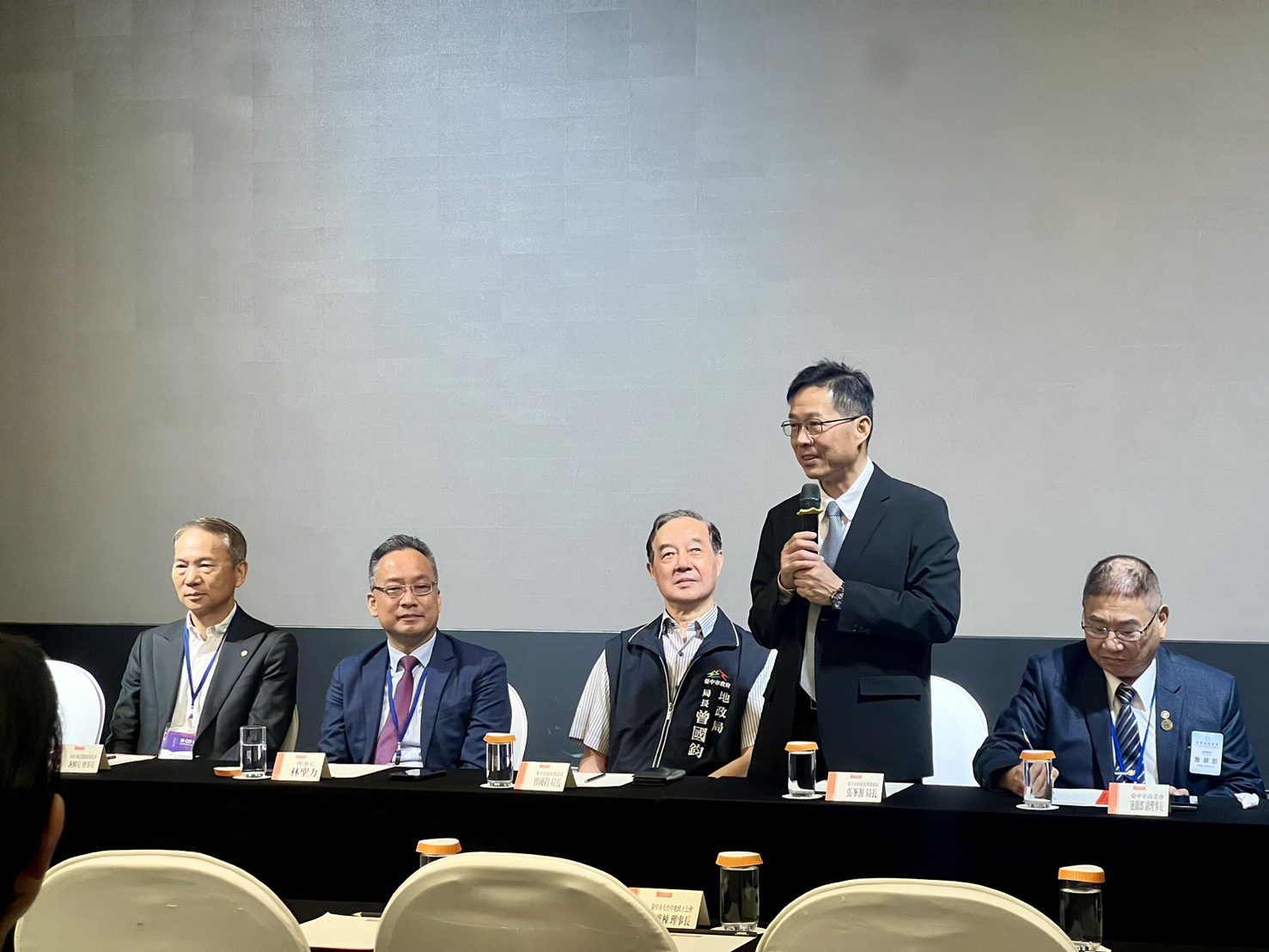 不動產代銷公會會員代表大會 中市經發局長出席感謝力挺台中購物節