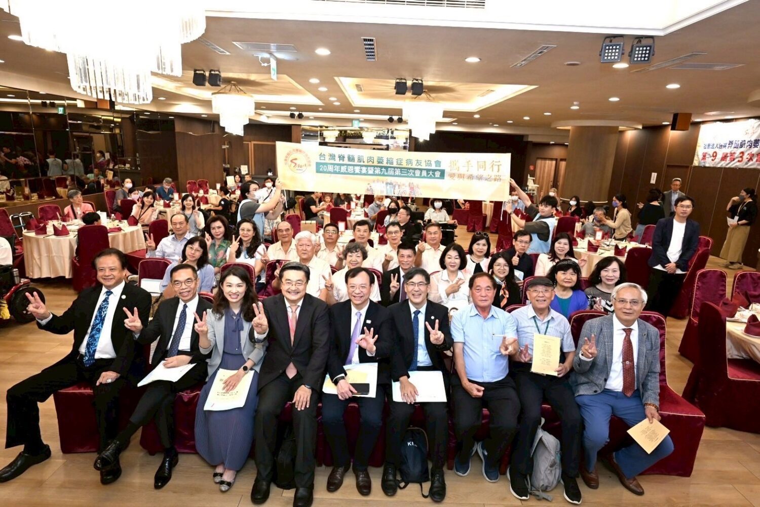 見證愛與希望之路 石崇良部長南下高雄參加台灣SMA病友協會20週年感恩餐會