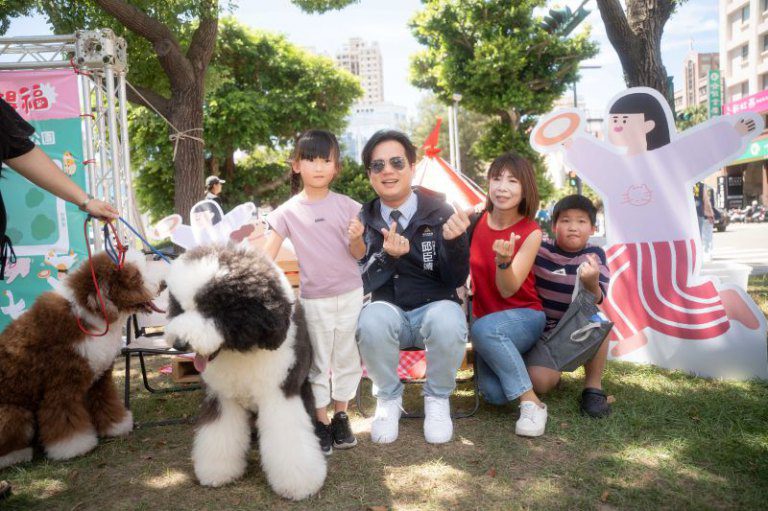 竹市2025最萌「毛小孩運動會」吸引上百組毛家庭齊聚 邱臣遠代理市長 ：持續推動友善動物幸福城市