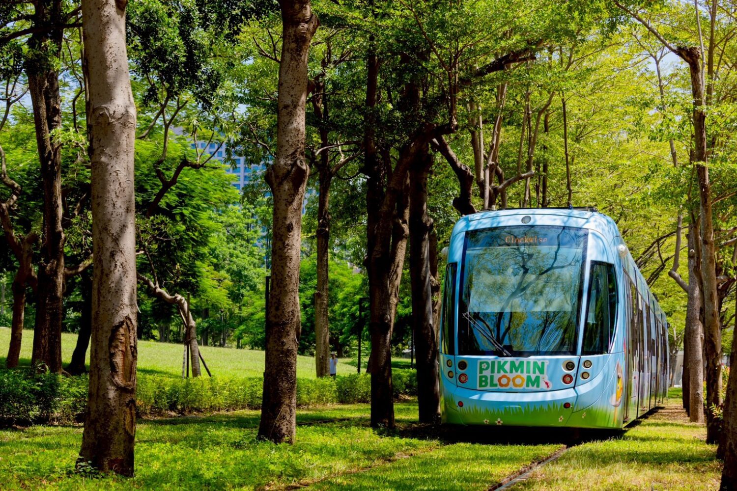 《Pikmin Bloom》輕軌彩繪列車高雄限定亮相    觀光局邀您探索城市魅力