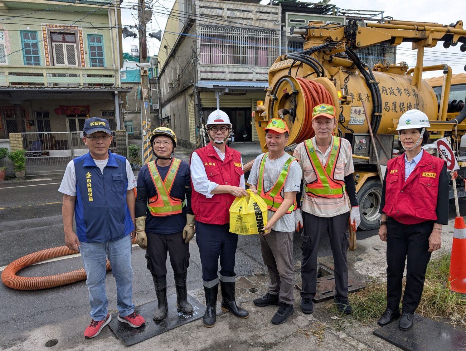 因應強颱「樺加沙」 陳其邁市長前往小港、林園視察防汛整備工作