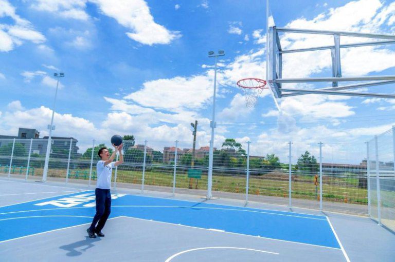 星際系列進竹北西區　鄭朝方開箱尚義里星空球場 群星相伴陪灌籃