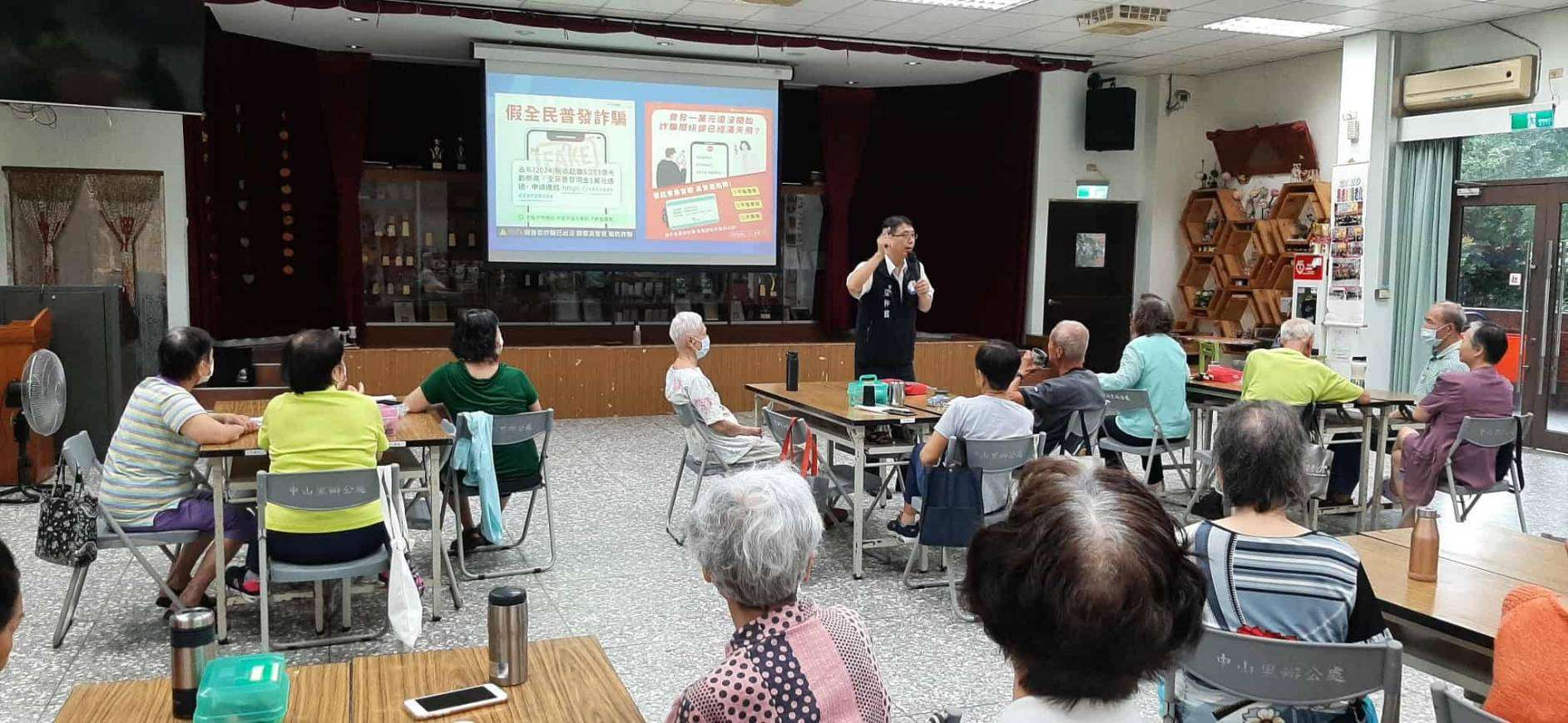 桃園警深入巷弄宣導詐騙 提升長者防詐免疫力