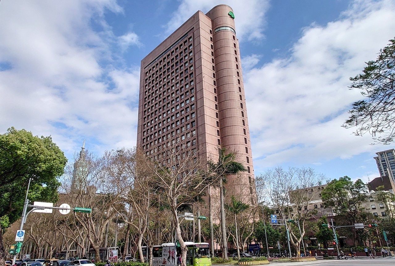 國泰金董座蔡宏圖與國壽共同投入2千萬 助花蓮災區重建 國泰金董座蔡宏圖與國壽共同投入2千萬 助花蓮災區重建