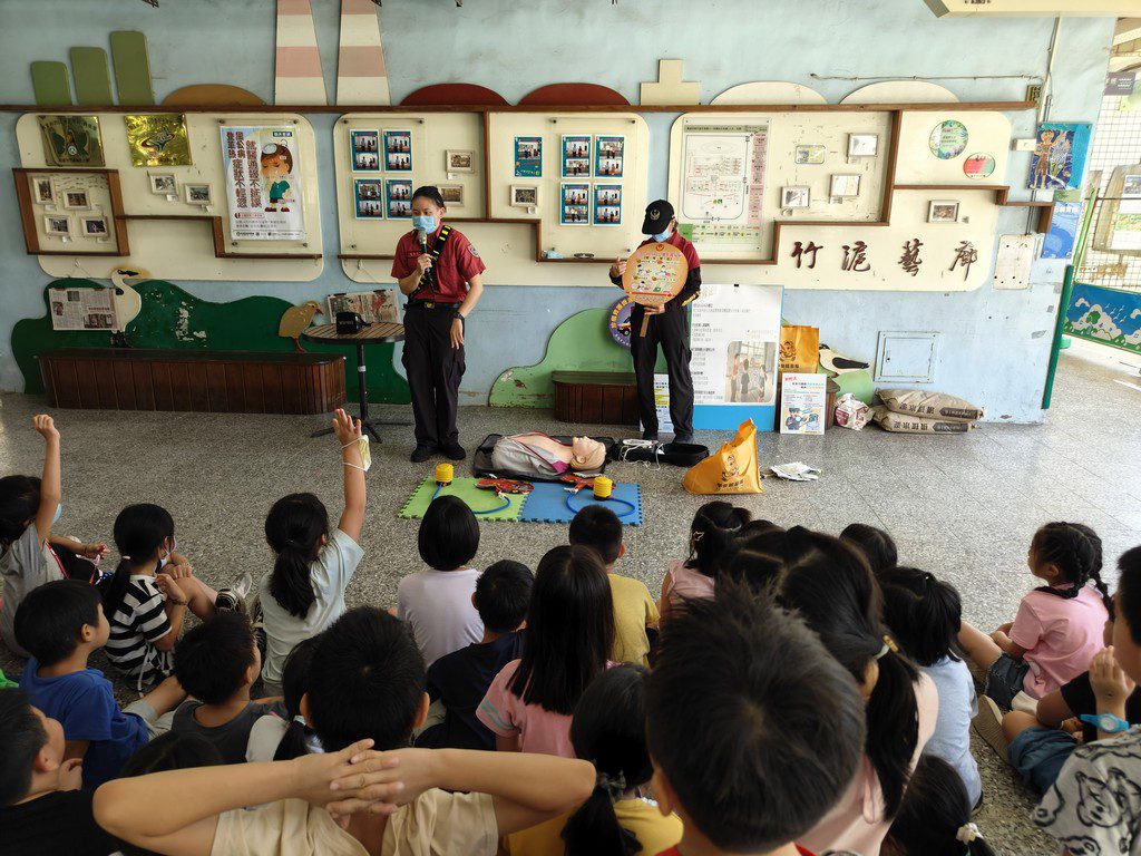 消防局路竹分隊舉辦國小消防體驗營