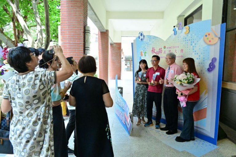 竹縣府向教師致敬　首推敬師獎勵金、提前發放教師考績獎金