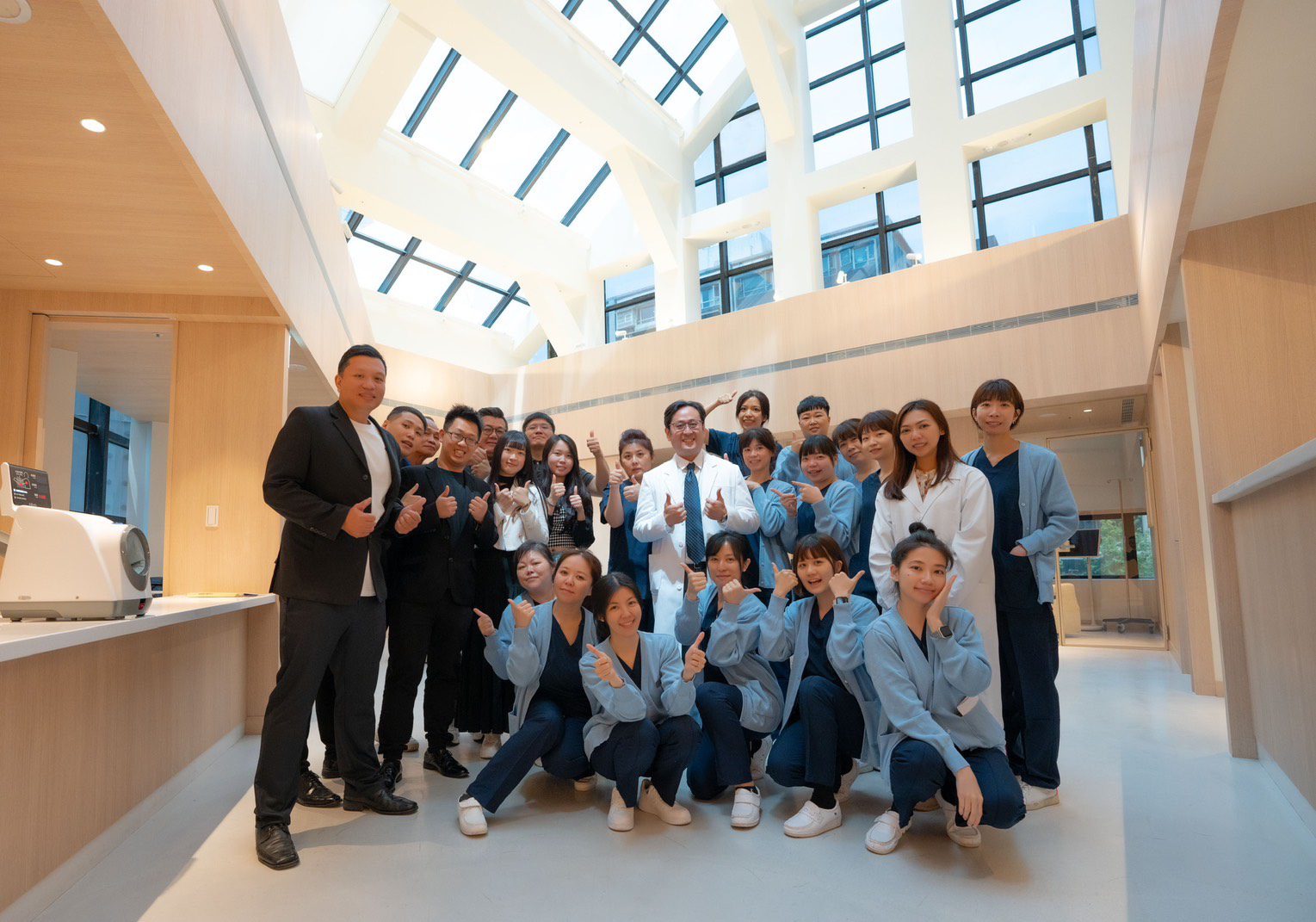 「醫願診所」捐薪齊助災 診所院長帶頭邀同仁齊心馳援花蓮 洗腎患者也感動齊發心捐贈