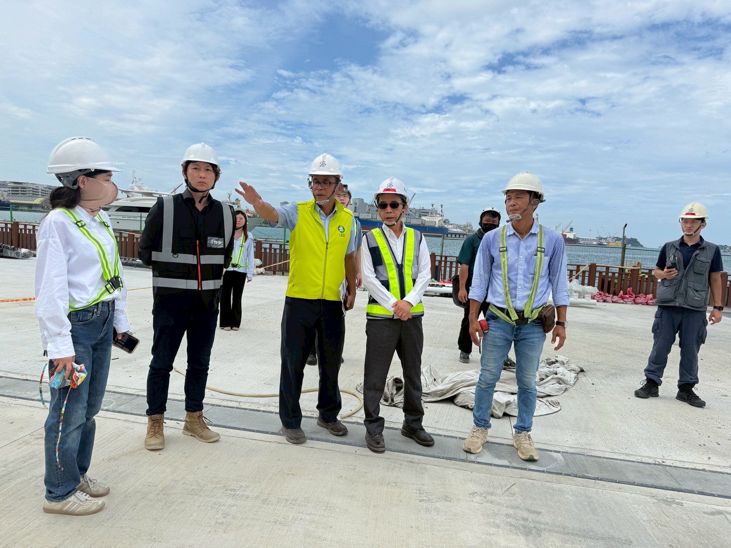 高市公園處打造親水新亮點! 林欽榮副市長視察新光公園戲水區 預計10月完工 高市公園處打造親水新亮點! 林欽榮副市長視察新光公園戲水區 預計10月完工