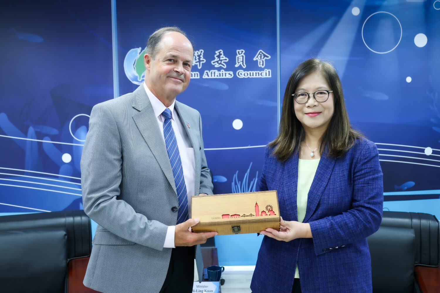 加拿大國安團首次拜訪海委會 管碧玲:強化區域安全海事合作 加拿大國安團首次拜訪海委會 管碧玲:強化區域安全海事合作