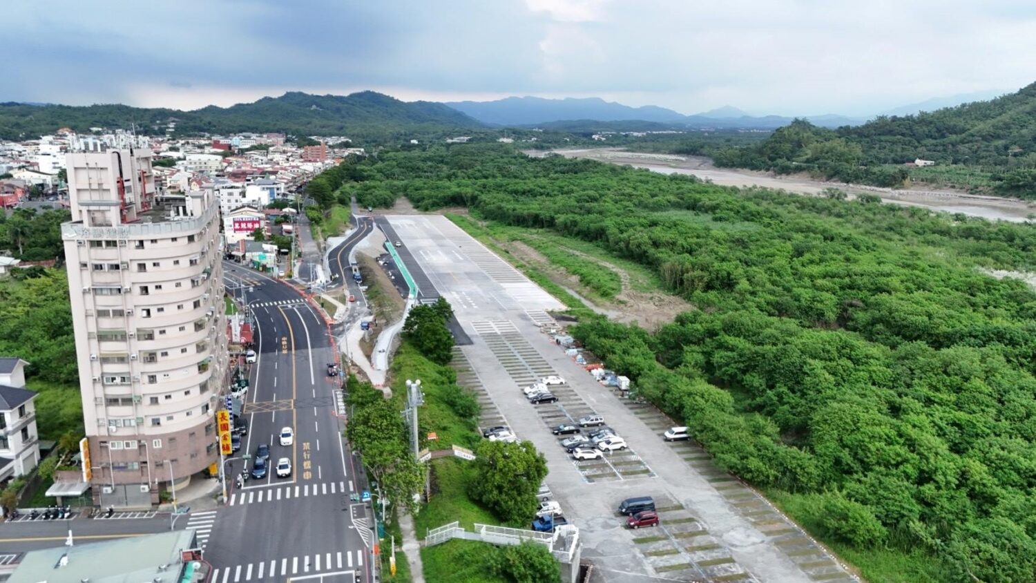 旗山區觀光停車場啟用　中華路進出紓解假日車潮