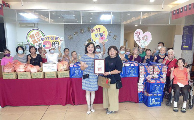 後龍玉虛玄靈宮與竹南塭內德勝宮連袂捐贈愛心物資 關懷新竹榮家住民 後龍玉虛玄靈宮與竹南塭內德勝宮連袂捐贈愛心物資 關懷新竹榮家住民