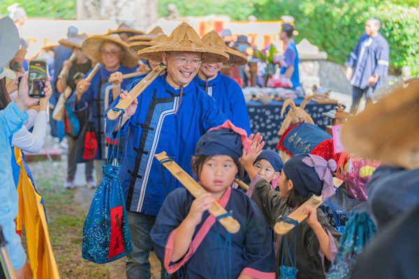 一年一度送聖蹟祭典 　小朋友們快樂的參與