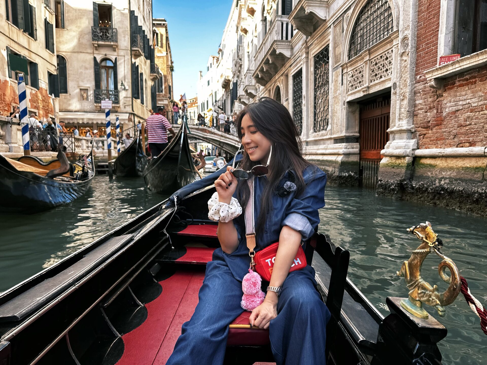 梁舒涵快閃義大利40小時 繞跑威尼斯一圈遇帥哥送花(防詐)不敢收 梁舒涵快閃義大利40小時 繞跑威尼斯一圈遇帥哥送花(防詐)不敢收